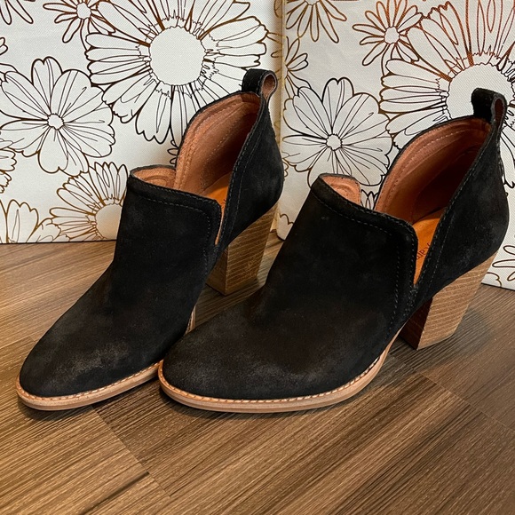 Jeffrey Campbell Shoes - Jeffery Campbell Rosalee western inspired ankle bootie